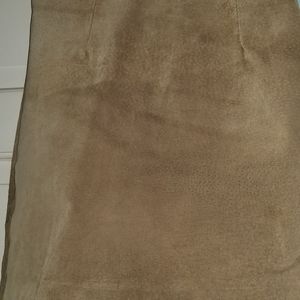 Girls tan suede leather skirt Dont Stirt size 12